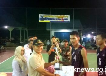 Koramil 04 Dabo Singkep Hadiri Penutupan Turnamen Volly Lanjut Cup 2019