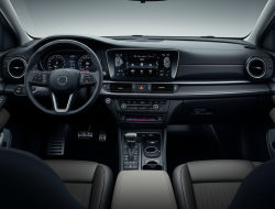 Sistem Infotainment Mobil Kian Hebat Apa Resikonya